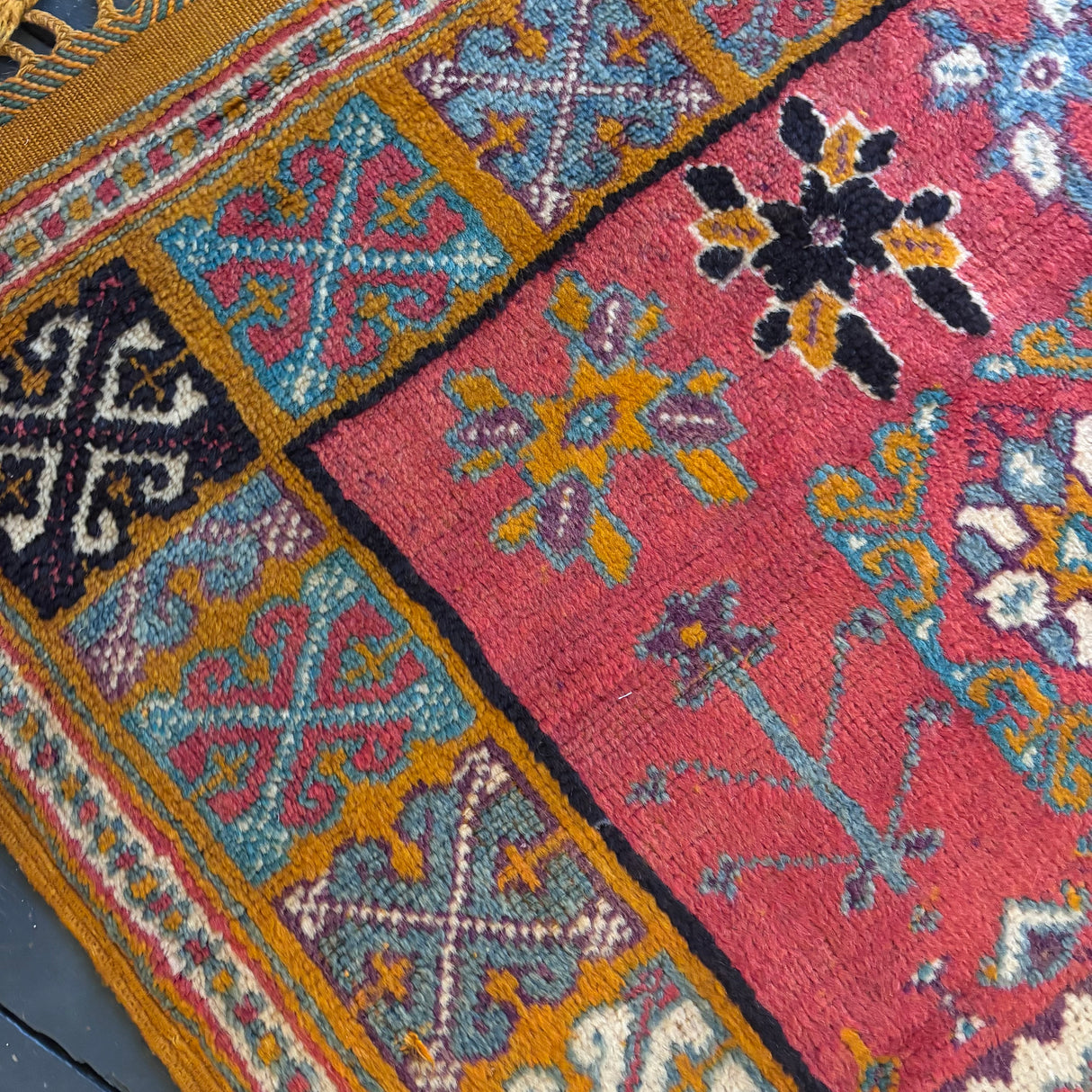 Large vintage Moroccan rug