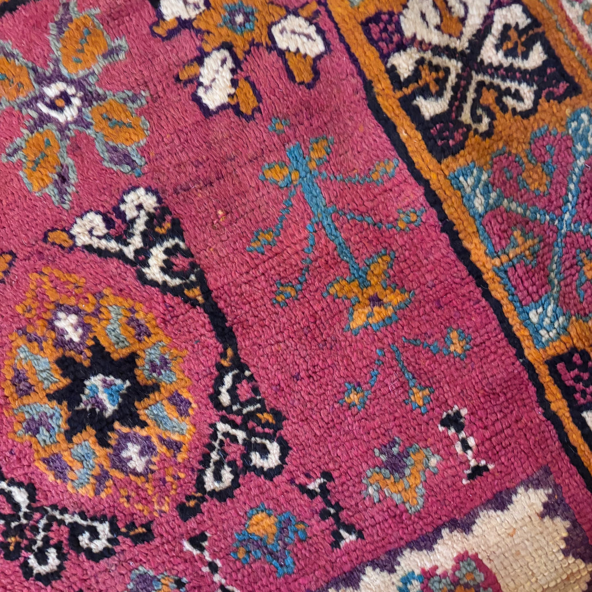 Large vintage Moroccan rug