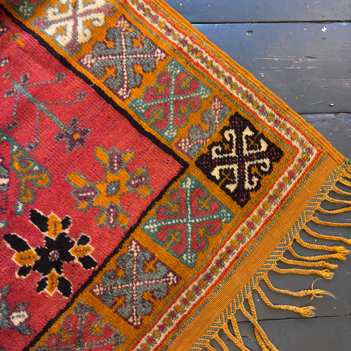 Large vintage Moroccan rug