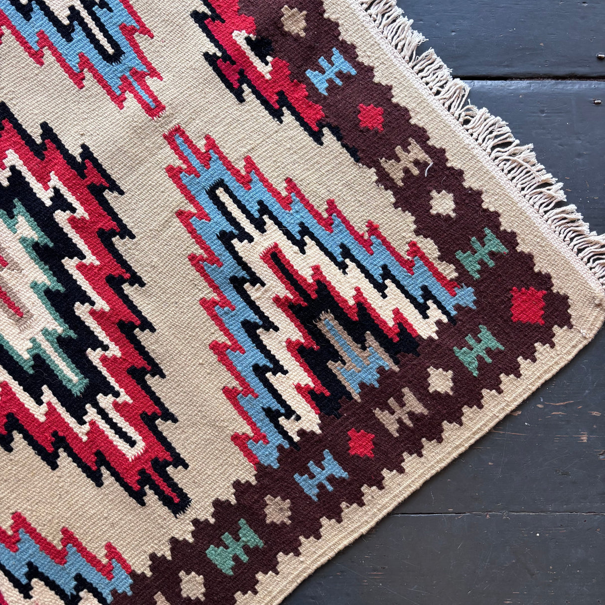 Bright geometric kilim