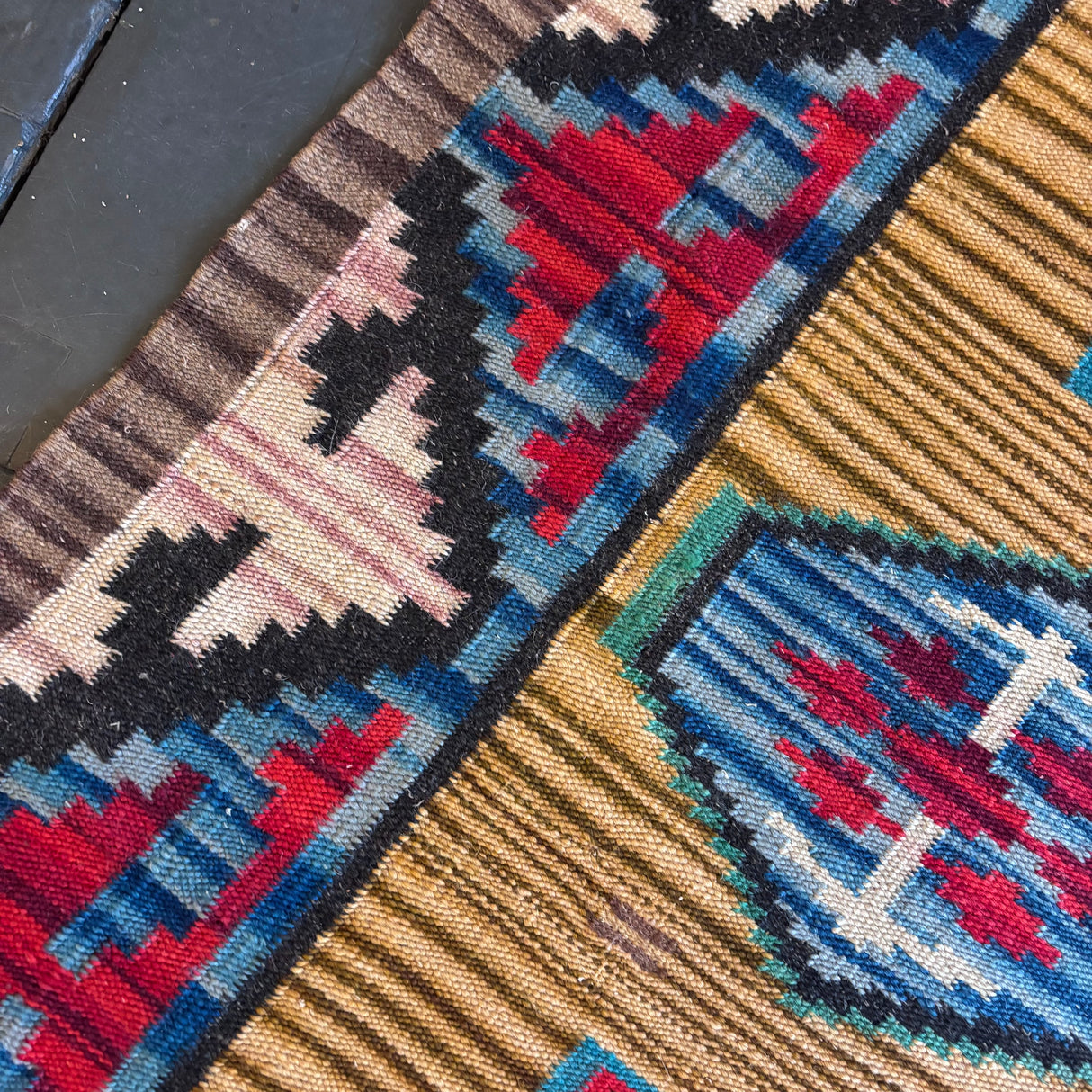 Geometric design kilim