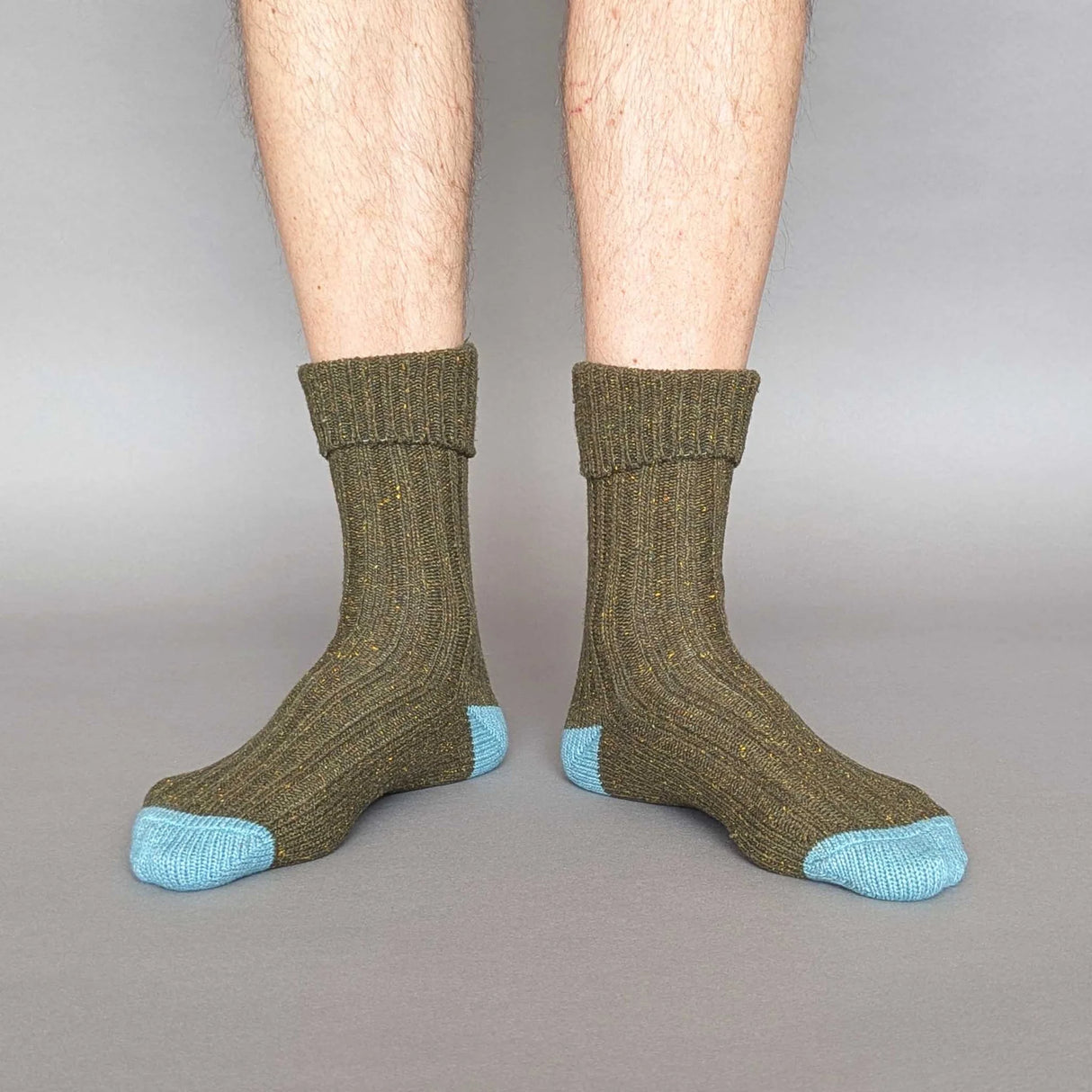 Recycled lambswool & silk blend socks (green)