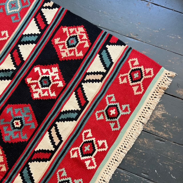Stripe pattern kilim