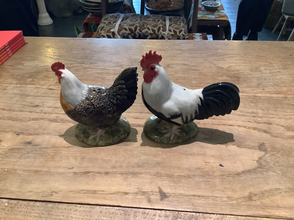 Chicken cruet set