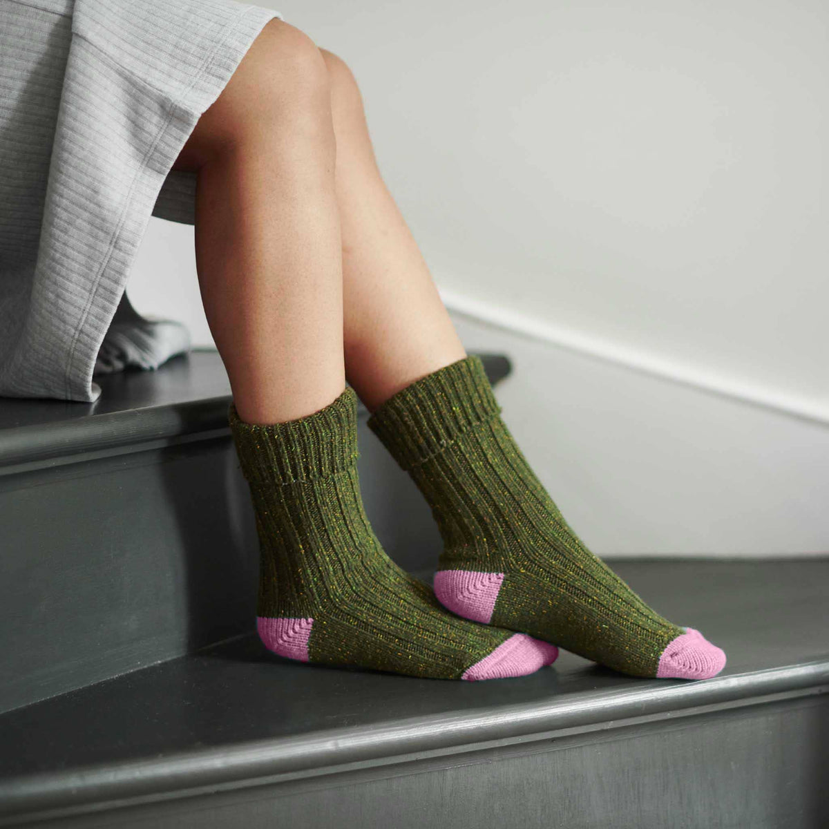 Recycled lambswool & silk blend socks (Green)