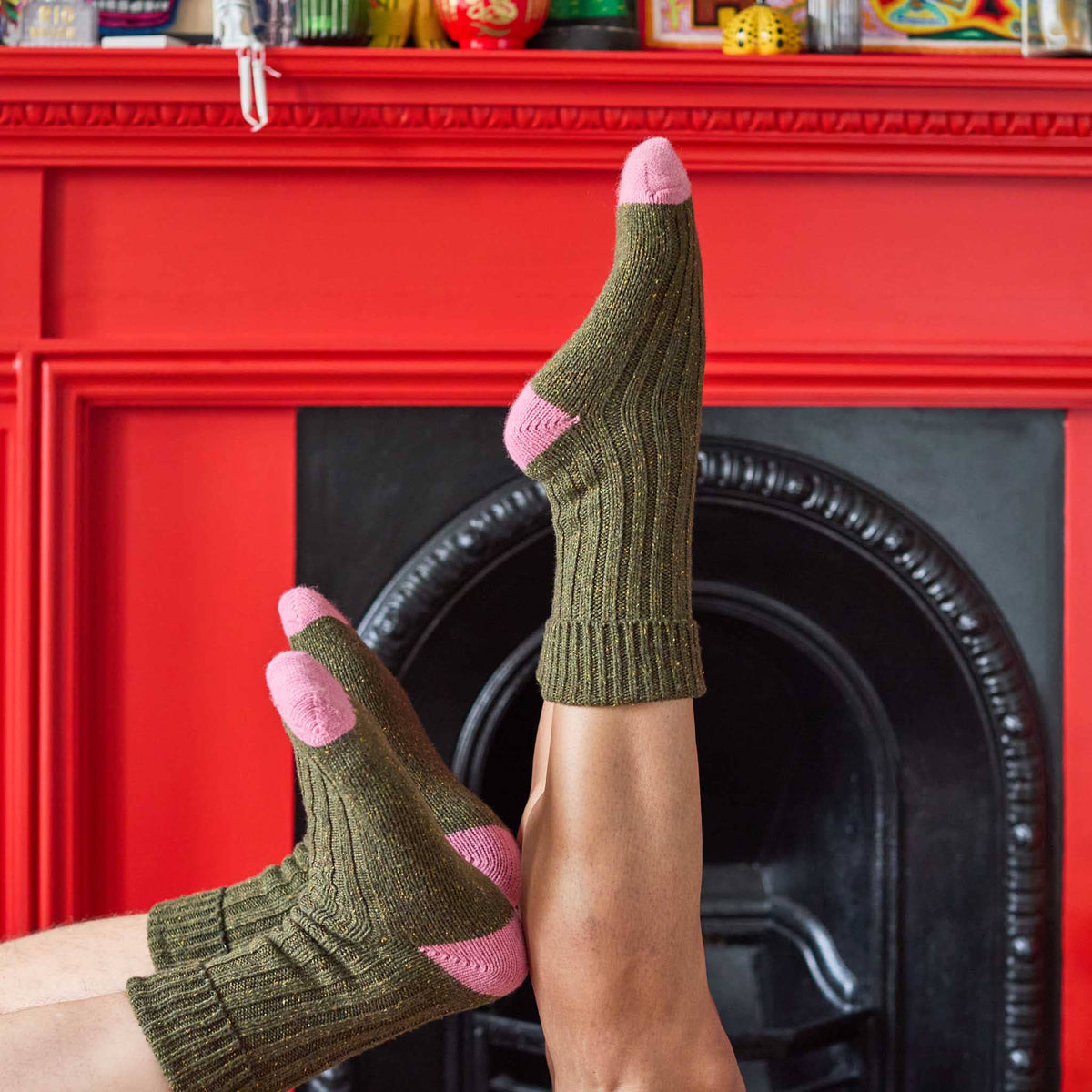 Recycled lambswool & silk blend socks (Green)