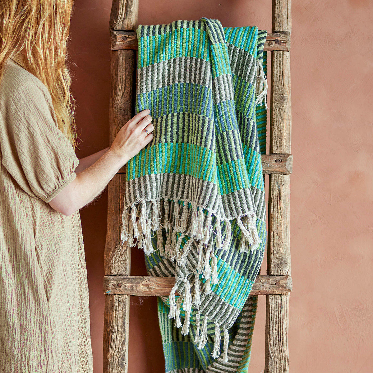 Isnel recycled throw (green)