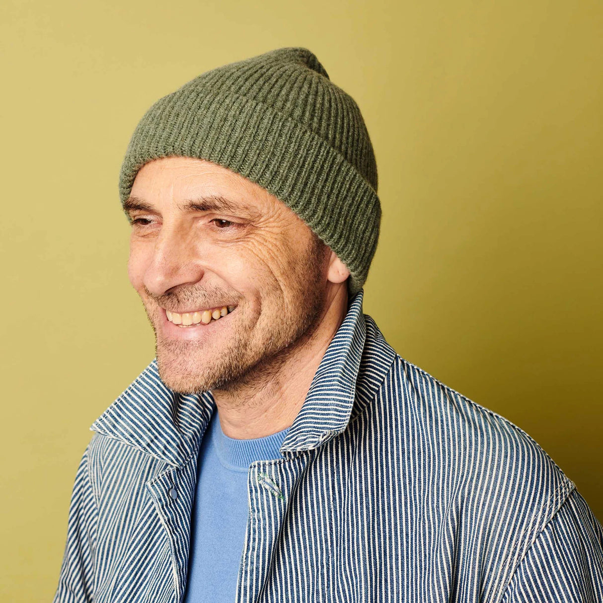 Unisex lambswool beanie (soft green)