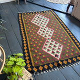 Vintage kilim rug