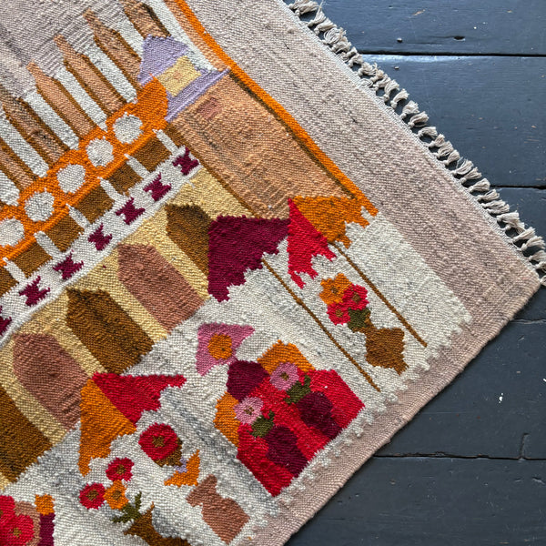Sandinavian flat weave rug