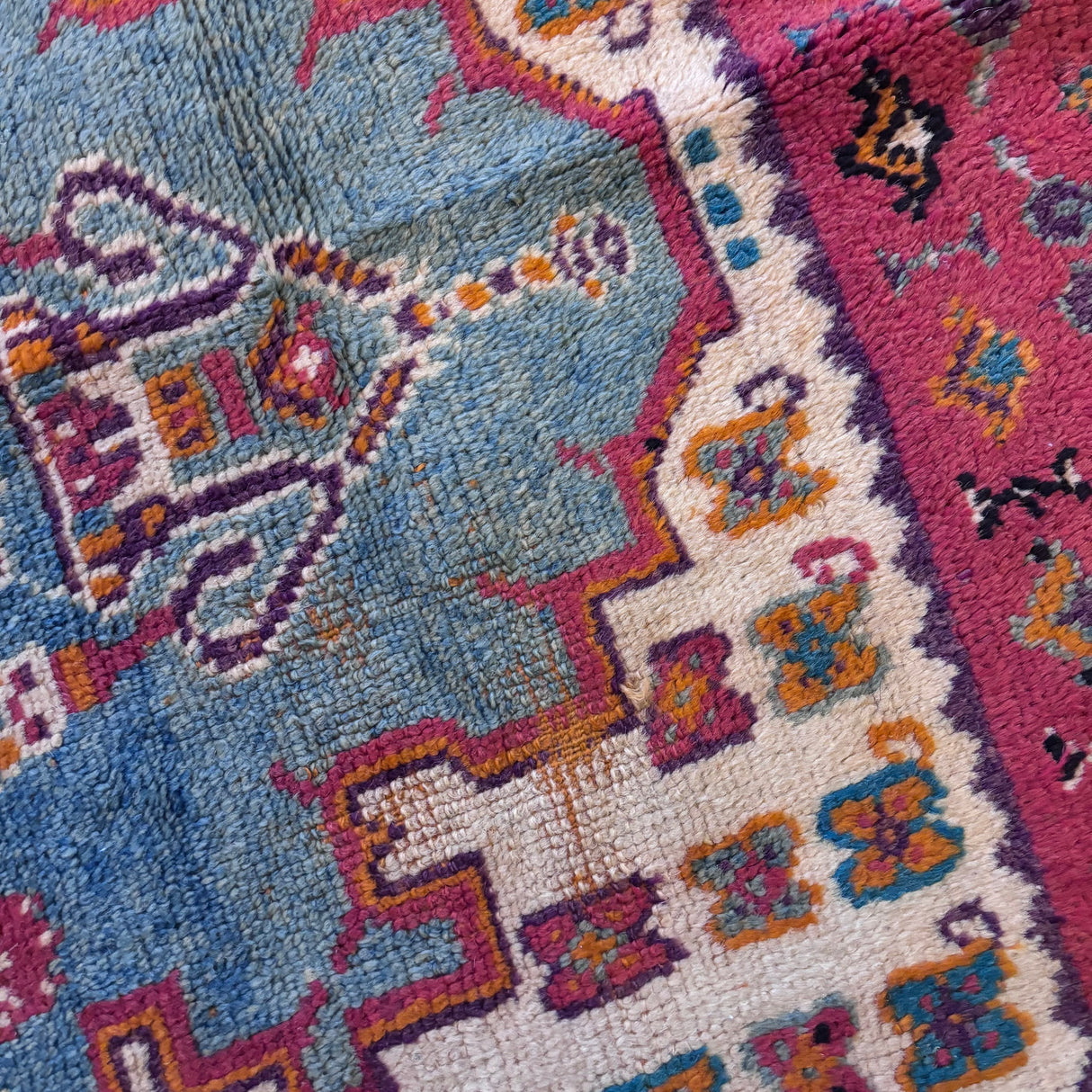 Large vintage Moroccan rug