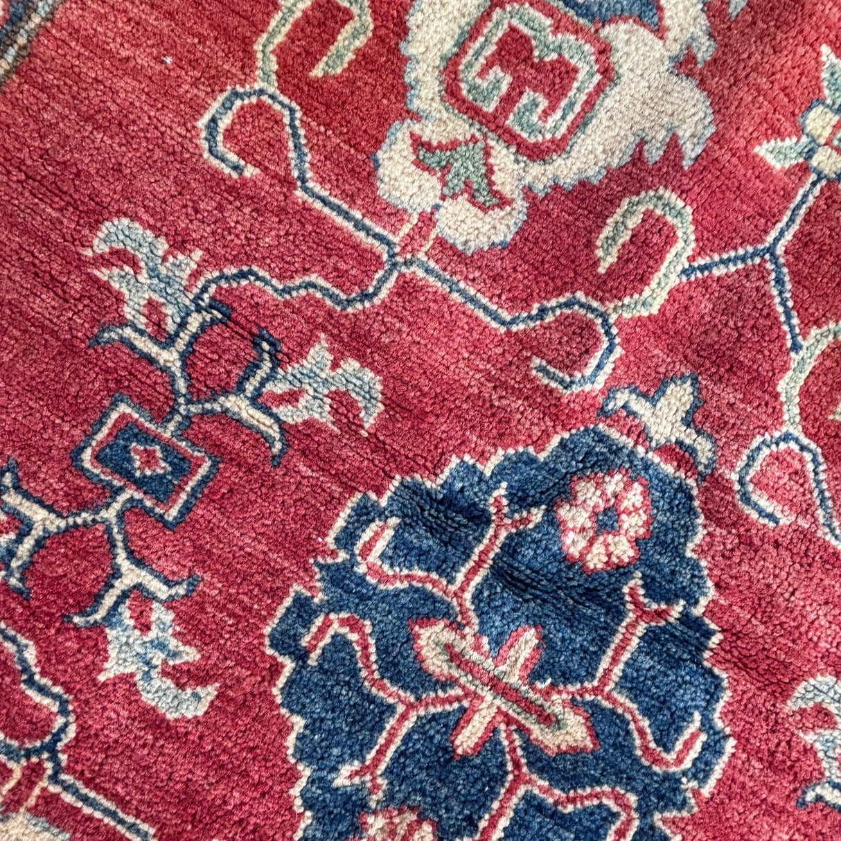 Hand knotted Kazak rug