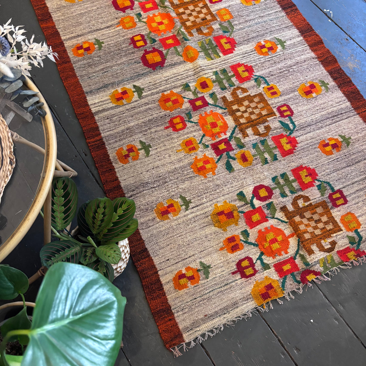 Scandi flower rug