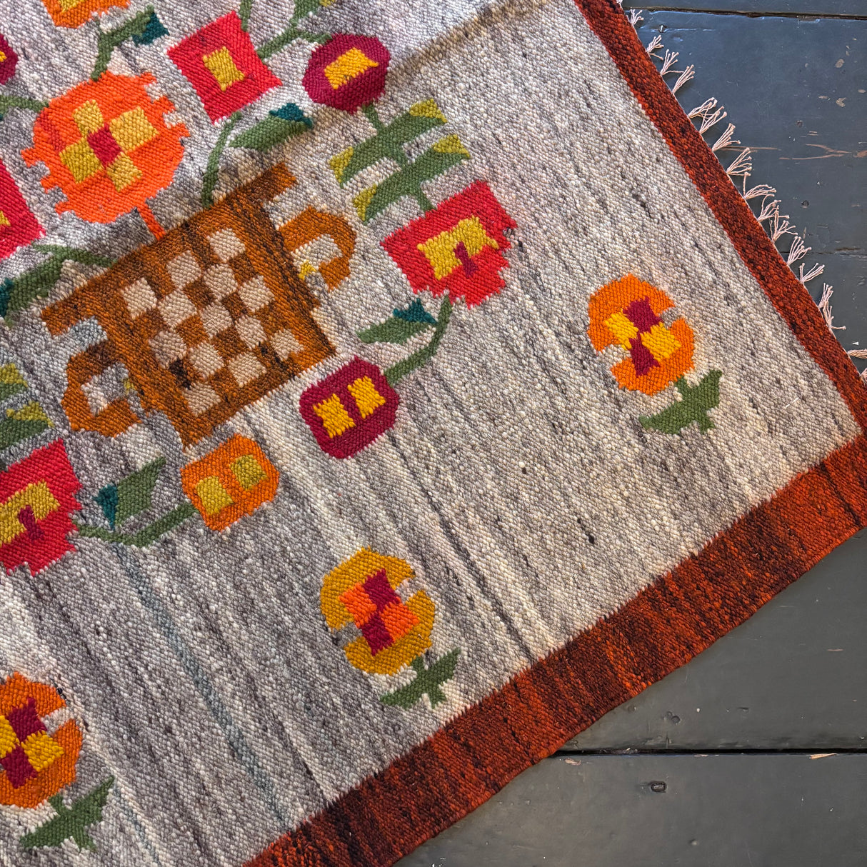 Scandi flower rug