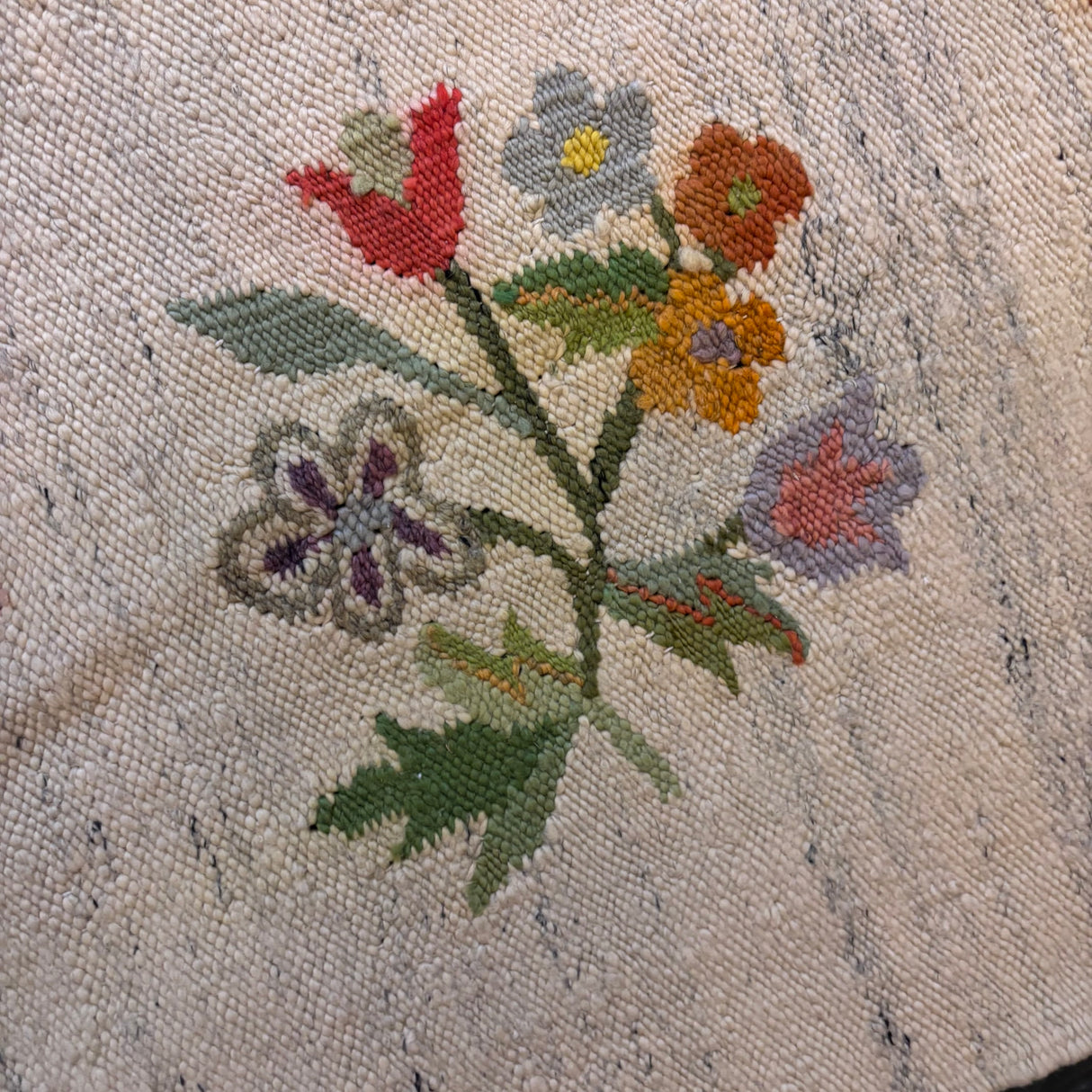 Floral runner rug