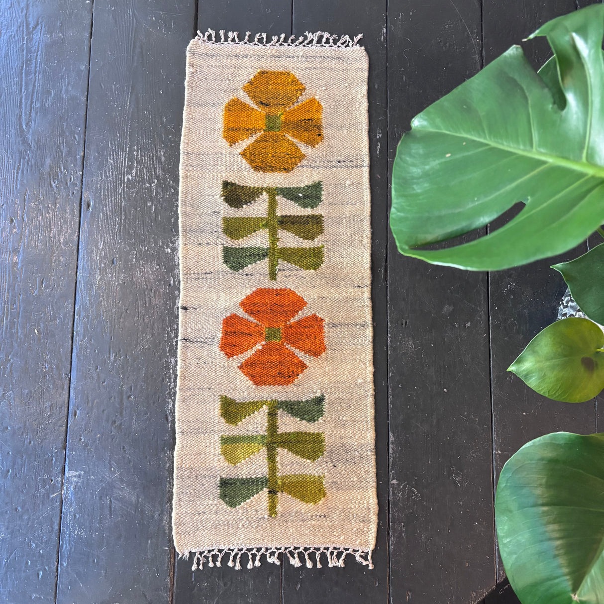 Mini rug/wallhanging (flowers)