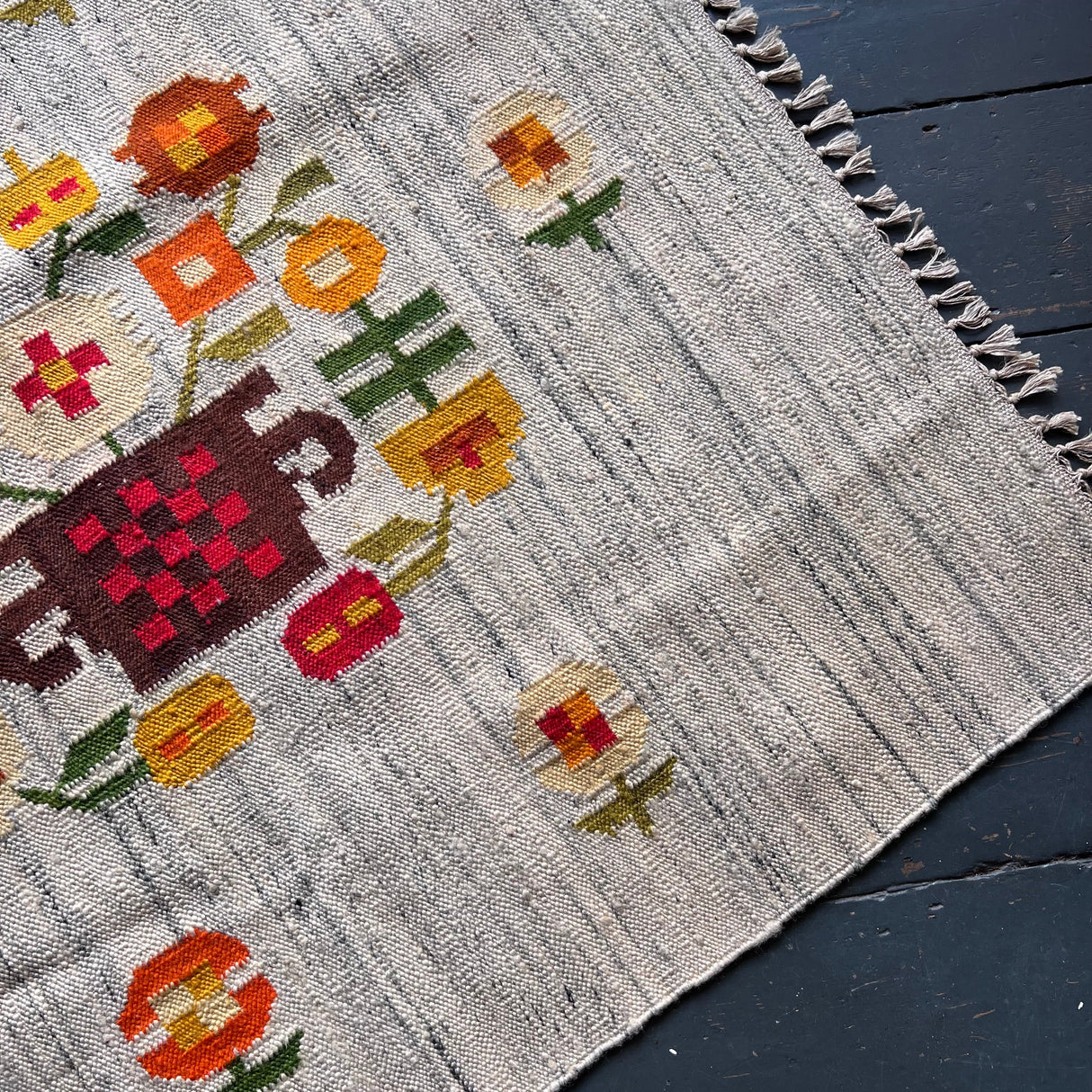 Scandinavian floral runner rug