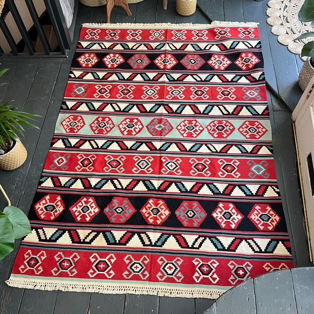 Stripe pattern kilim