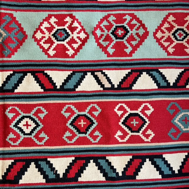 Stripe pattern kilim