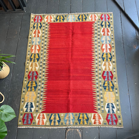 Vintage red kilim